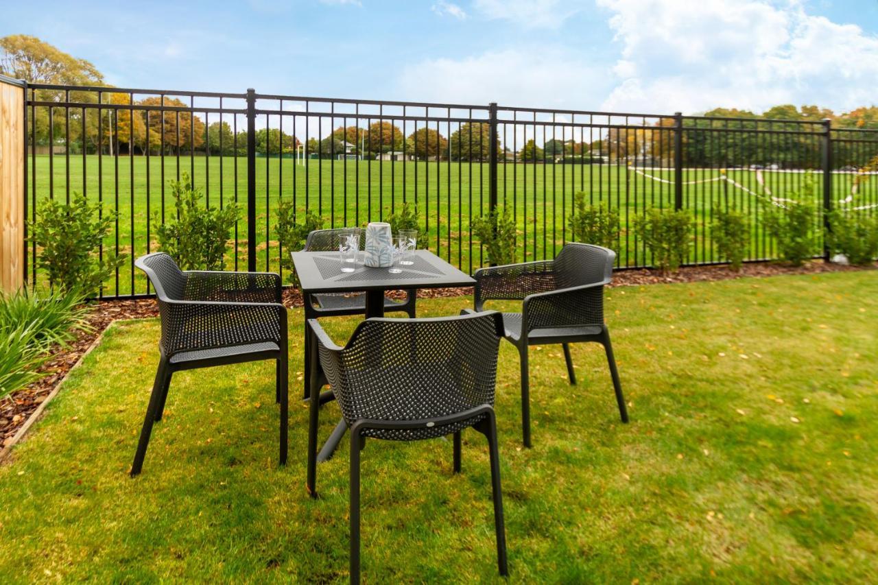 Apartmán Peaceful Park View Townhouse 2 Bed W/Carpark Christchurch Exteriér fotografie